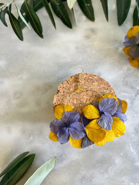 Boucles d'Oreilles "Marie" - Harmonie Provençale de Dry & Myrtille - boucles d'oreilles - accessoire boucle d'oreille hortensia jaune violet